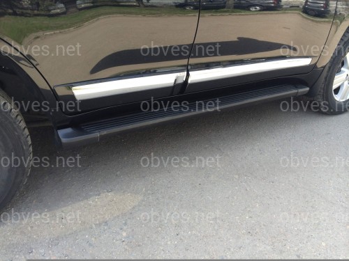 Молдинги на двери Toyota Land Cruiser 200 2007-2015 рестайлинг 2012, цвет черный 202 (широкие 15см)