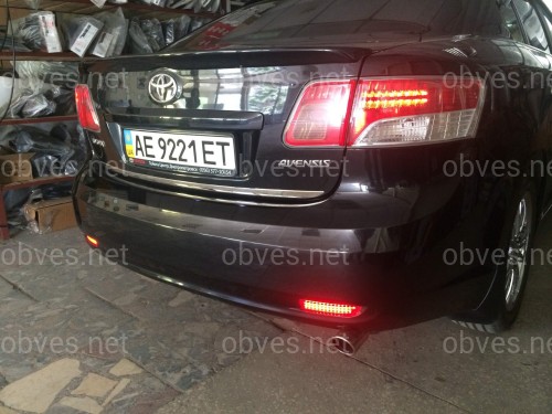 Габаритные огни Toyota Avensis 2009-2012