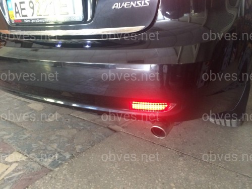 Габаритные огни Toyota Avensis 2009-2012