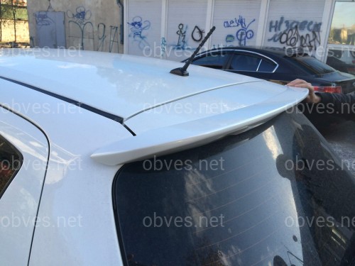 Спойлер козырек на крышку багажника Toyota Yaris 2011-2015 ABS пластик под покраску