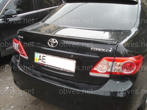 Спойлер лип багажника Toyota Corolla 2007-2012 стеклопластик под покраску