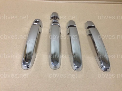Накладки на ручки WELLSTAR Toyota Corolla 02-12 / Auris 07-12 / Camry 30 02-06 / Rav-4 00-05 / Yaris 05-12 / Hilux 05-12 / Terios 06- хромированный пластик 4шт. обычный ключ