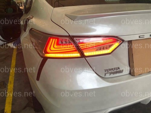 Задние диодные фонари Toyota Camry 70 2018- дымчатые Задние диодные фонари Toyota Camry 70 2018- дымчатые