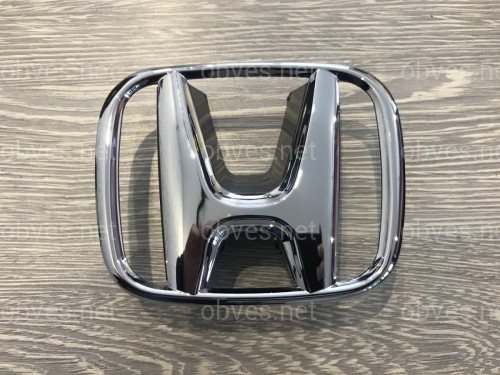 Эмблема в решетку Honda HR-V 2015-2017 ДОРЕСТАЙЛИНГ