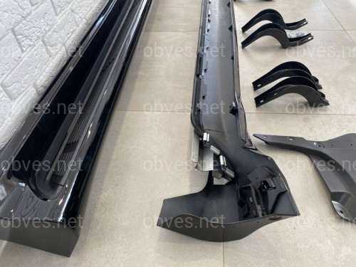 Боковые пороги Lexus GX 460 / Toyota Land Cruiser Prado 150 2009-2021 в черном цвете