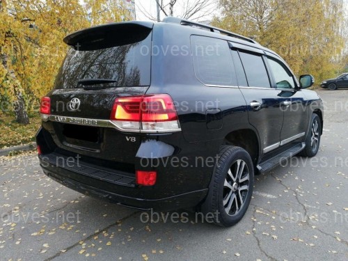 Обвес юбка заднего бампера Executive Toyota Land Cruiser 200 стиль 2016 цвет черный Обвес юбка заднего бампера Executive Toyota Land Cruiser 200 стиль 2016 цвет черный