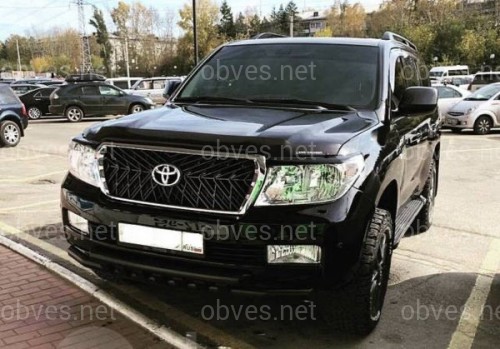 Решетка радиатора TRD Toyota Land Cruiser 200 2007-2015 темно-серая Решетка радиатора TRD Toyota Land Cruiser 200 2007-2015 темно-серая
