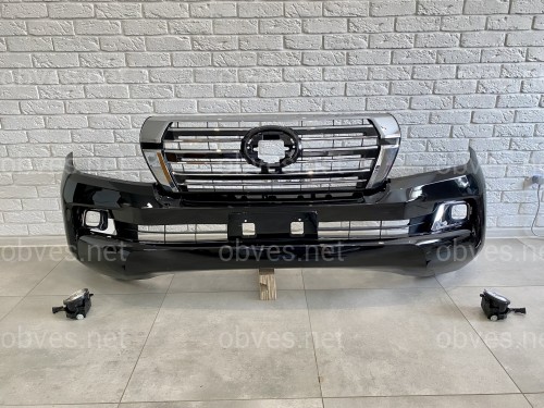 Бампер в сборе Toyota Land Cruiser 200 2007-2015 в стиле 2016 года цвет черный