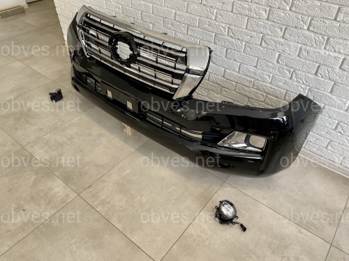 Бампер в сборе Toyota Land Cruiser 200 2007-2015 в стиле 2016 года цвет черный