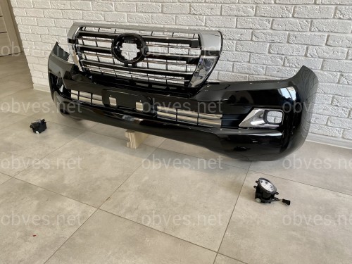 Бампер в сборе Toyota Land Cruiser 200 2007-2015 в стиле 2016 года цвет черный