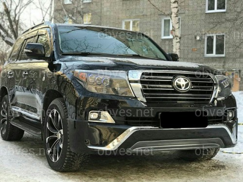 Бампер в сборе Toyota Land Cruiser 200 2007-2015 в стиле 2016 года цвет черный