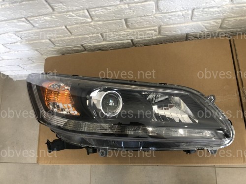 Фара правая Honda Accord 9 2013-2015 Фара правая Honda Accord 9 2013-2015