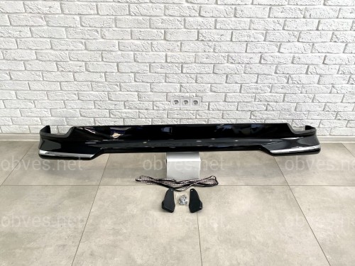 Юбка переднего бампера Toyota Land Cruiser 200 2012-2015 в черном цвете