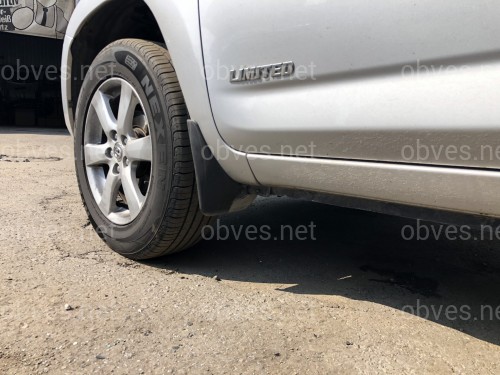 Брызговики передние Toyota Rav-4 2006-2012 комплект 2 шт. Брызговики передние Toyota Rav-4 2006-2012 комплект 2 шт.