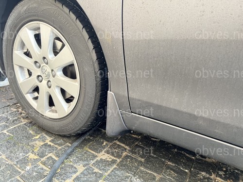 Брызговики передние Toyota Camry 40 2006-2012 оригинальный дизайн комплект 2 шт Брызговики передние Toyota Camry 40 2006-2012 оригинальный дизайн комплект 2 шт