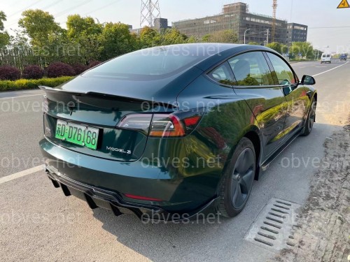 Спойлер лип багажника Tesla model 3 2017-  ABS пластик, цвет черный глянец