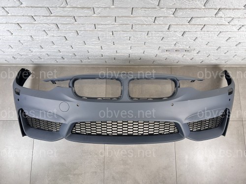Передний бампер M3 стиль BMW 3 Series F30 F31 2012-2018 (под омыватели / с отверстиями под парктроники)