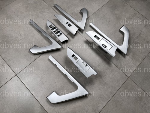 Накладки дверей Toyota Land Cruiser 200 Накладки дверей Toyota Land Cruiser 200