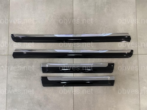 Молдинги на двери Toyota Land Cruiser Prado 150 / Lexus GX 460  цвет черный