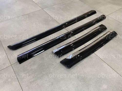 Молдинги на двери Toyota Land Cruiser Prado 150 / Lexus GX 460  цвет черный