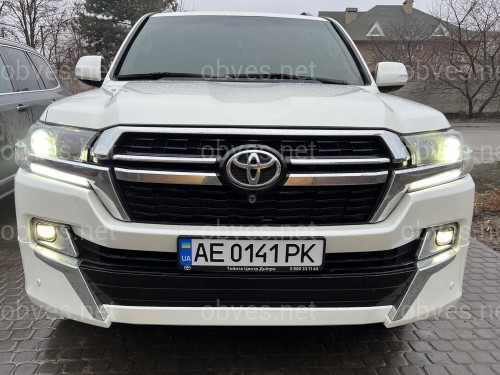 Решетка радиатора дизайн 2021 для Toyota Land Cruiser 200 2015-2021