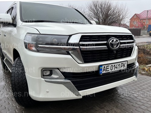 Решетка радиатора дизайн 2021 для Toyota Land Cruiser 200 2015-2021