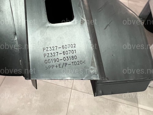 Дефлектор радиатора охлаждения акпп Lexus LX 450d / LX 570 2015-2022 PZ32760702