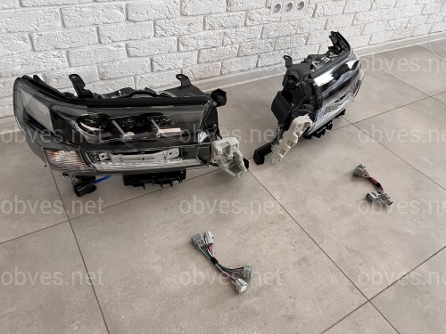 Фары FULL LED 3 линзы Toyota Land Cruiser 200 2015-2022 (левая+правая) Фары FULL LED 3 линзы Toyota Land Cruiser 200 2015-2022 (левая+правая)