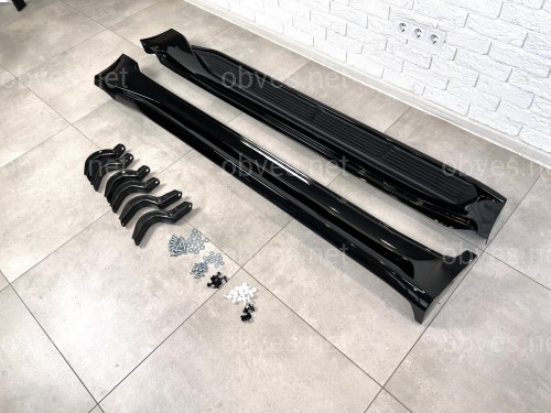Пороги боковые Lexus LX 570 / Toyota Land Cruiser 200 2007-2021 в стиле LX 570 2016+ цвет черный