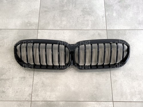 Решетка радиатора ноздри M-Tech BMW 5 Series G30 / G31 2020+ черный глянец