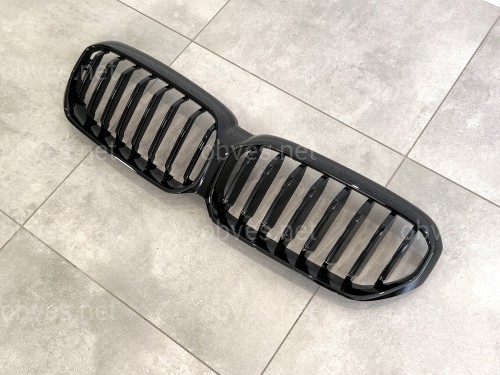 Решетка радиатора ноздри M-Tech BMW 5 Series G30 / G31 2020+ черный глянец
