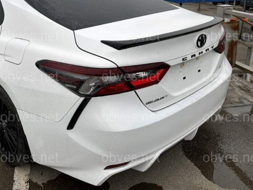 Спойлер лип багажника SE Toyota Camry 70 2018- ABS пластик, цвет черный глянец