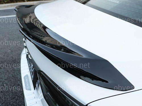 Спойлер лип багажника TRD Toyota Camry 70 2018- ABS пластик, цвет черный глянец Спойлер лип багажника TRD Toyota Camry 70 2018- ABS пластик, цвет черный глянец