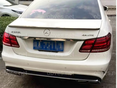 Спойлер лип на багажник Mercedes W212 2009-2016 ABS пластик, цвет черный глянец