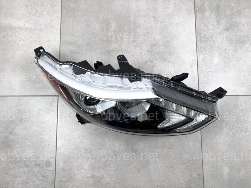 Правая фара галоген Nissan Rogue Sport 2015-2019 Правая фара галоген Nissan Rogue Sport 2015-2019