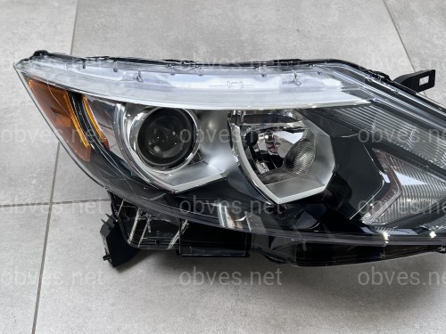 Правая фара галоген Nissan Rogue Sport 2015-2019 Правая фара галоген Nissan Rogue Sport 2015-2019