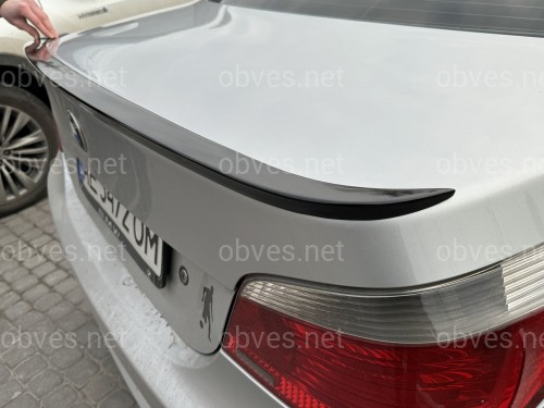 Спойлер лип багажника BMW series 5 E60 2004-2009 ABS пластик, цвет черный глянец Спойлер лип багажника BMW series 5 E60 2004-2009 ABS пластик, цвет черный глянец