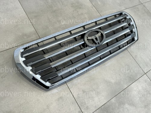 Решетка радиатора дизайн рестайлинг 2012 Toyota Land Cruiser 200 2007-2015 серая
