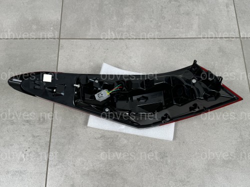 Задний фонарь правый наружный FULL LED Toyota Camry 70 USA XLE XSE 2017-2020 1шт.