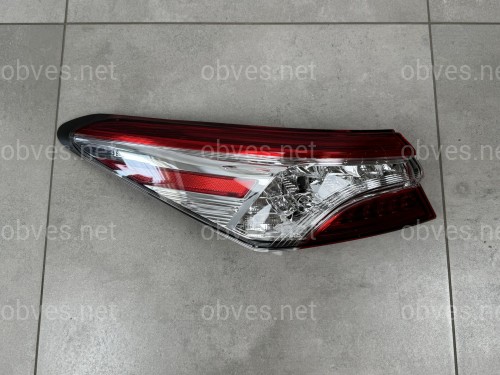 Задний фонарь левый наружный FULL LED Toyota Camry 70 USA XLE XSE 2017-2020 1шт.