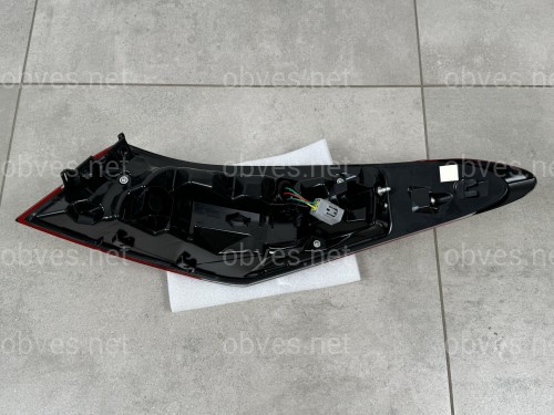Задний фонарь левый наружный FULL LED Toyota Camry 70 USA XLE XSE 2017-2020 1шт.