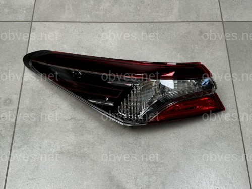 Задний фонарь левый наружный Toyota Camry 70 USA SE LE 2021- 1шт. Задний фонарь левый наружный Toyota Camry 70 USA SE LE 2021- 1шт.