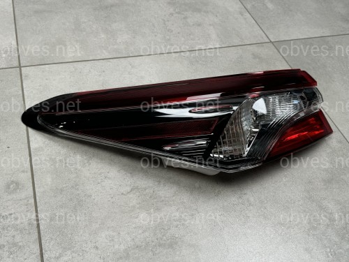 Задний фонарь левый наружный Toyota Camry 70 USA SE LE 2021- 1шт. Задний фонарь левый наружный Toyota Camry 70 USA SE LE 2021- 1шт.