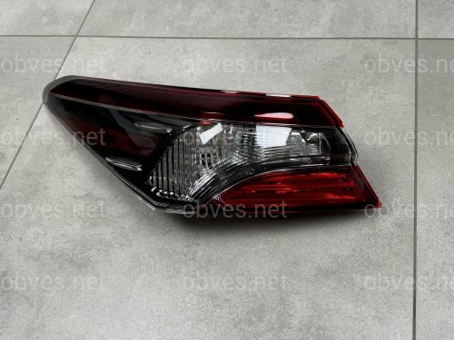 Задний фонарь левый наружный Toyota Camry 70 USA SE LE 2021- 1шт. Задний фонарь левый наружный Toyota Camry 70 USA SE LE 2021- 1шт.