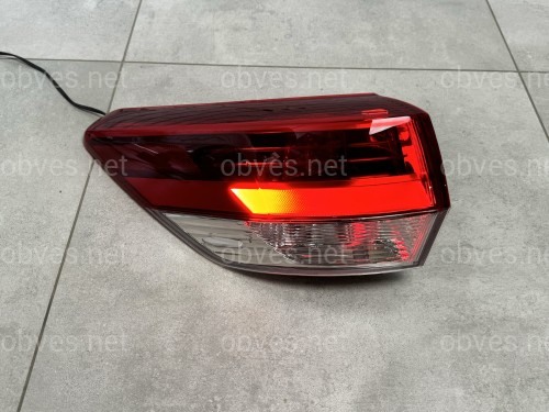 Задний фонарь левый наружный Toyota Highlander 2017-2019 Задний фонарь левый наружный Toyota Highlander 2017-2019