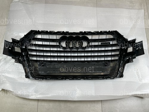 Решетка радиатора Audi Q7 4M 2015-2019 черная с серым 4M0 853 651 Q T94 Решетка радиатора Audi Q7 4M 2015-2019 черная с серым 4M0 853 651 Q T94