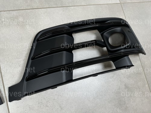 Решетки бампера S-Line ПОД РАДАРЫ Audi Q7 4M 2015-2019 черные 2шт, левая 4M0 807 681 / правая 4M0 807 682 Решетки бампера S-Line ПОД РАДАРЫ Audi Q7 4M 2015-2019 черные 2шт, левая 4M0 807 681 / правая 4M0 807 682