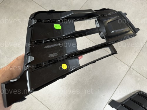 Решетки бампера S-Line ПОД РАДАРЫ Audi Q7 4M 2015-2019 черные 2шт, левая 4M0 807 681 / правая 4M0 807 682 Решетки бампера S-Line ПОД РАДАРЫ Audi Q7 4M 2015-2019 черные 2шт, левая 4M0 807 681 / правая 4M0 807 682