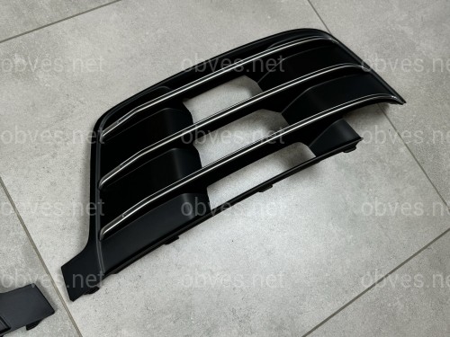 Решетки бампера S-Line БЕЗ РАДАРА Audi Q7 4M 2015-2019  черные с серым 2шт, левая 4M0 807 681 D GXE 3Q7 / правая 4M0 807 682 D GXE 3Q7