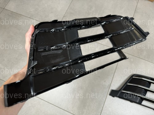 Решетки бампера S-Line БЕЗ РАДАРА Audi Q7 4M 2015-2019  черные с серым 2шт, левая 4M0 807 681 D GXE 3Q7 / правая 4M0 807 682 D GXE 3Q7